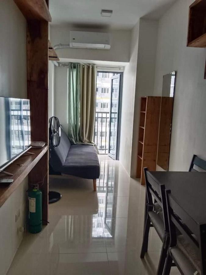 One Bedroom Condo Unit Fame Residences Manila Exterior foto